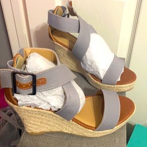 NEW!! Never worn wedges. Women’s 9